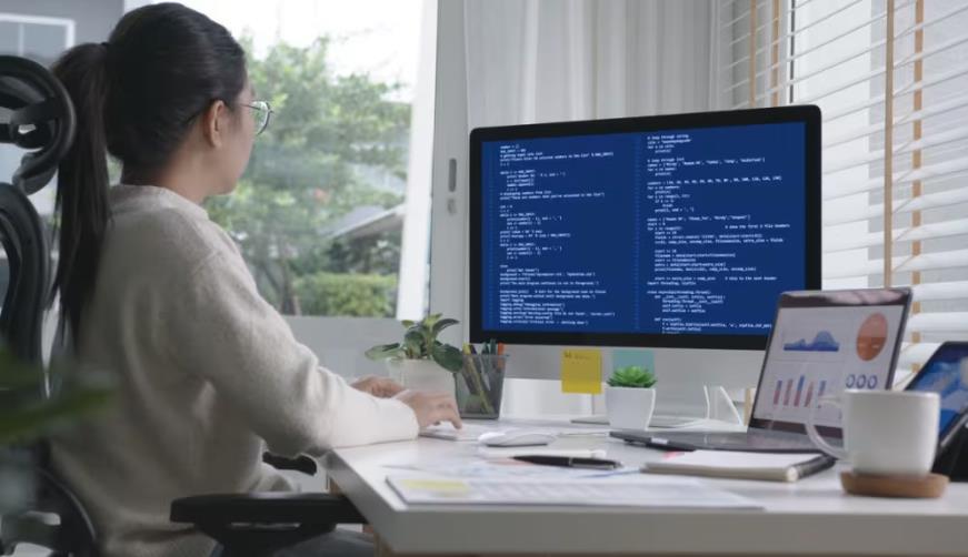 丁青县企业数字化解决方案:机器学习赋能商业模式升级的核心路径